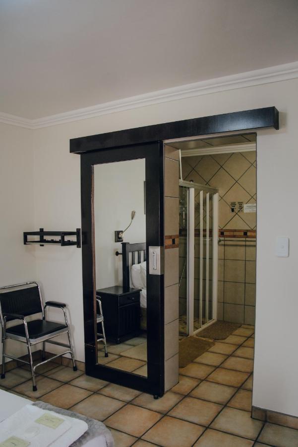 Towers Lodge Boksburg Exterior foto